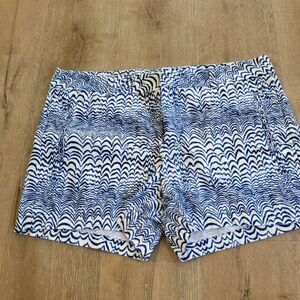 Stylus White with Blue Waves Shorts Size 14